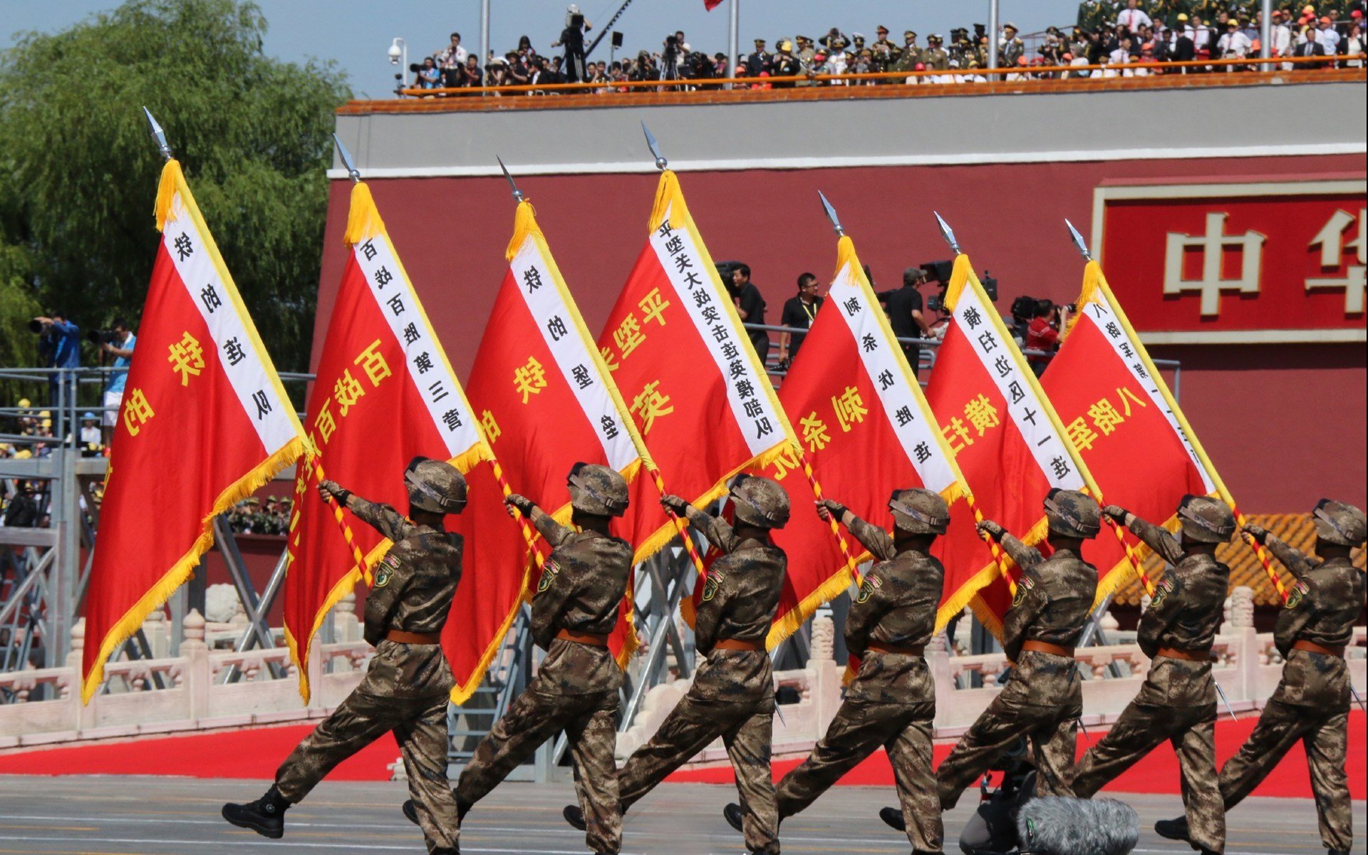 青少年篮球“赛场之星”志愿服务队在全国多地成立，志愿者助力篮球赛