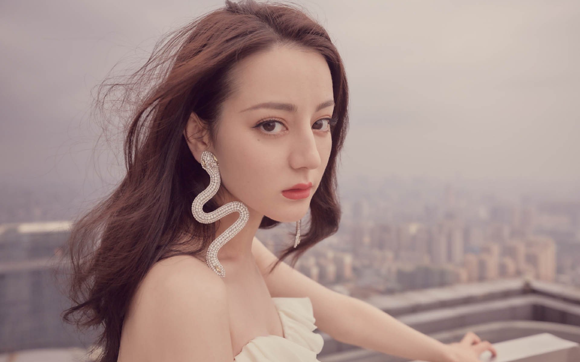 开云中国大陆-骑士掘金对抗，场上激烈角逐震撼球迷，掘金骑士常规赛视频