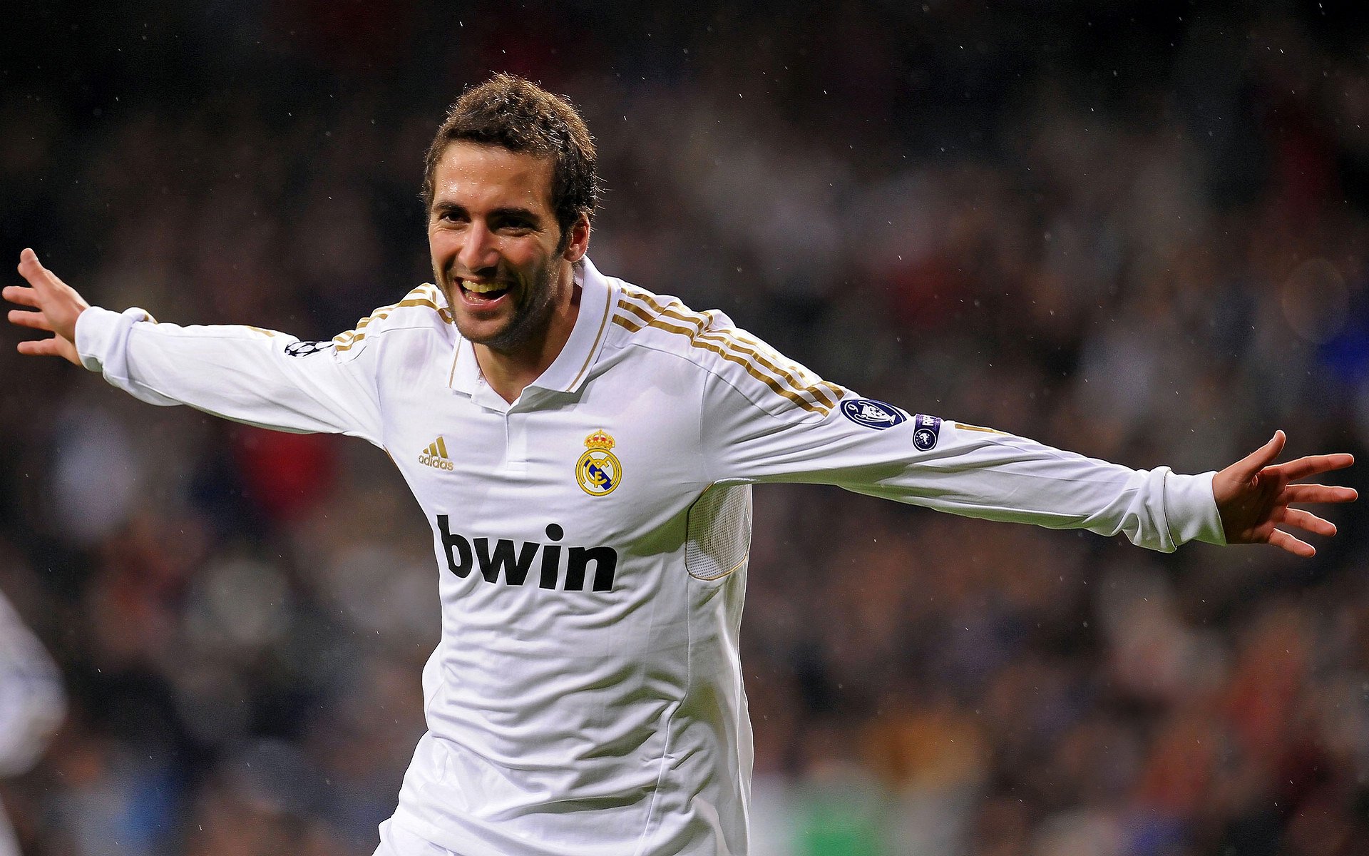 意甲新起之秀提前宣布加盟,备战新赛季