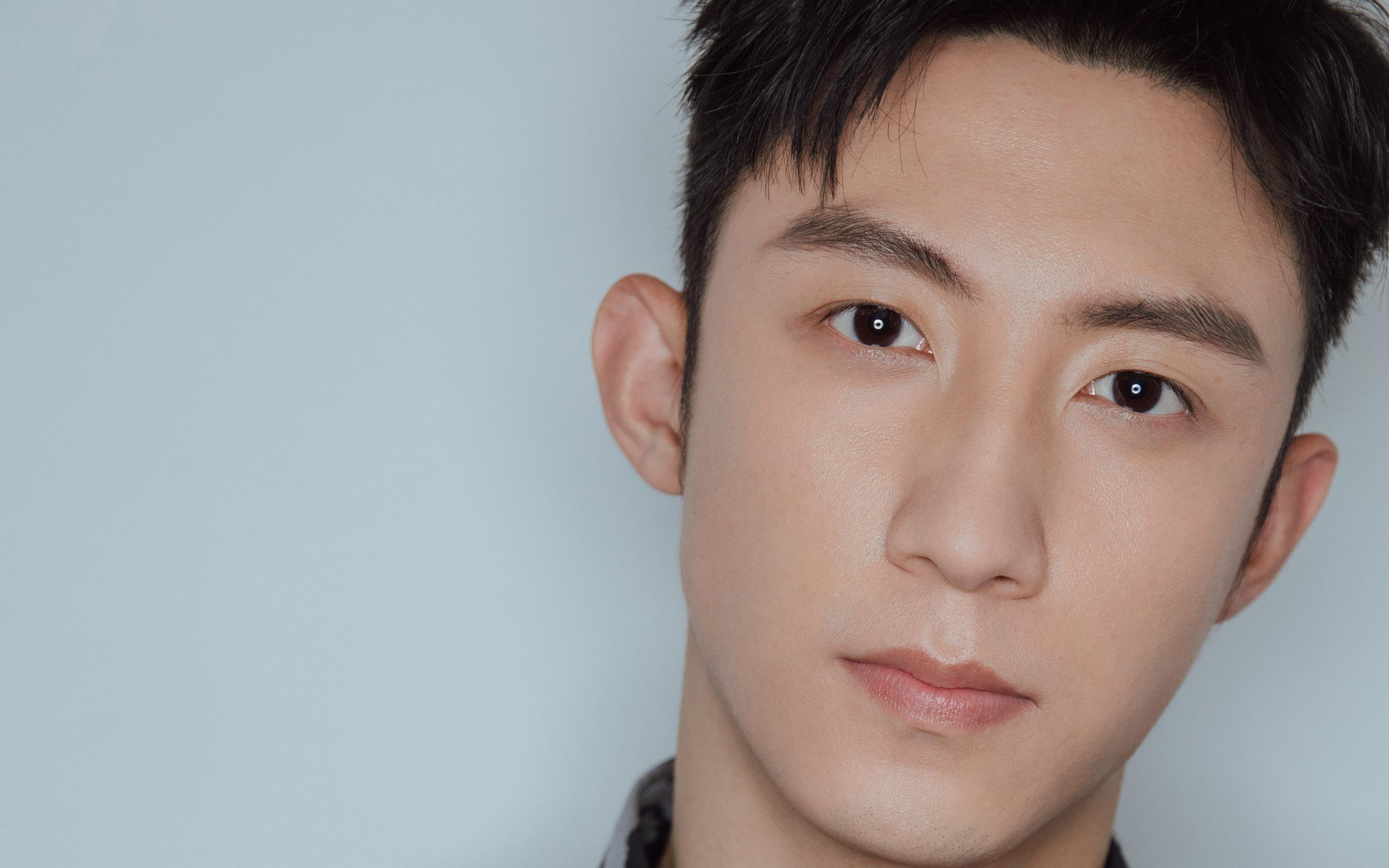 kaiyun体育综合-瑞·弗兰：他用稳定的防守和快速的进攻帮助全黑队取得领先，瑞弗兰效果怎么样